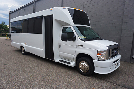 deluxe party bus